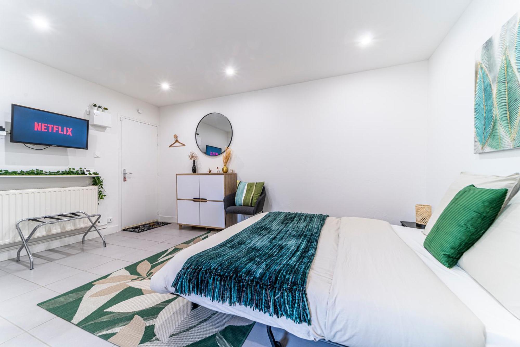דירות Mons-en-Baroeul Le Cosy - Free Parking - Proche Gares Lille - Netflix - Wifi מראה חיצוני תמונה